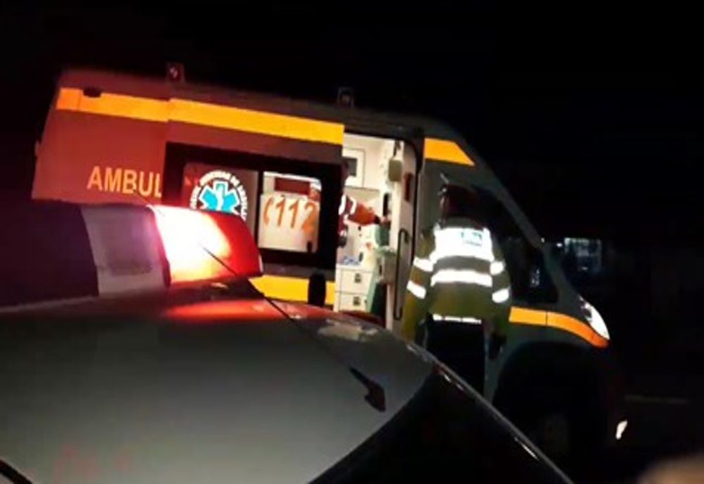 Din cauza vitezei, un tânăr de 18 ani s-a răsturnat cu mașina pe un câmp