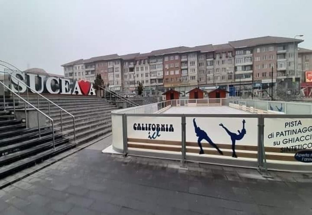 Patioarul sintetic din centrul municipiului Suceava se deschide de astăzi