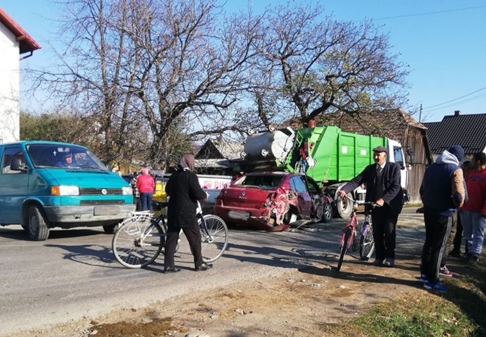 Accident provocat de un sofer mort de beat Foto