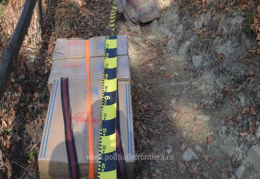 Țigări de contrabandă de peste 80.000 de lei găsite de polițiștii de frontieră abandonate la Ulma FOTO  