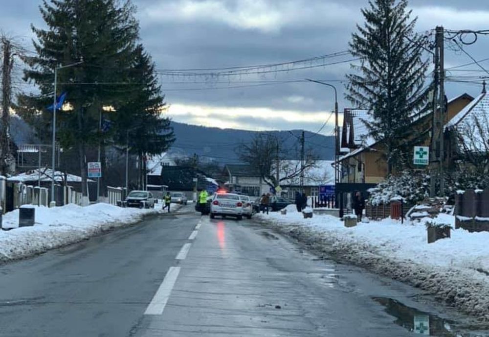 Accident cu o victimă pe raza localității Vicovu de Jos, din cauza unei depăşiri neregulamentare FOTO
