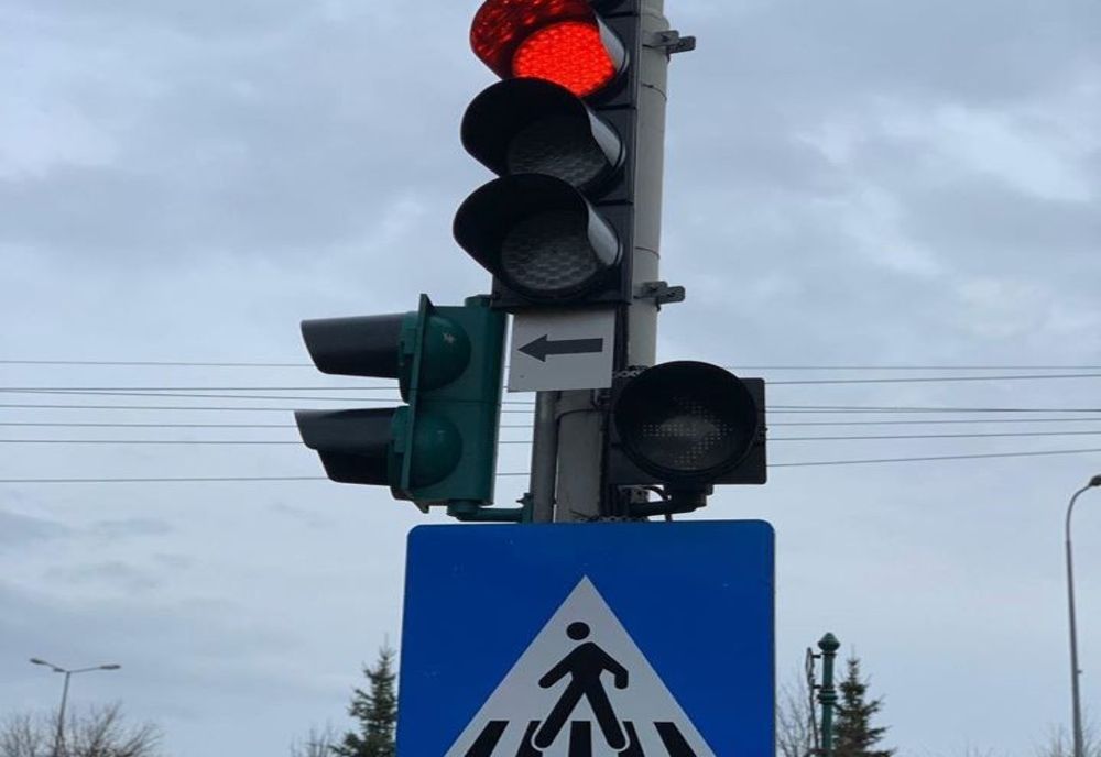 Trecerile de pietoni de pe arterele principale din municipiul Suceava vor fi luminate cu LED