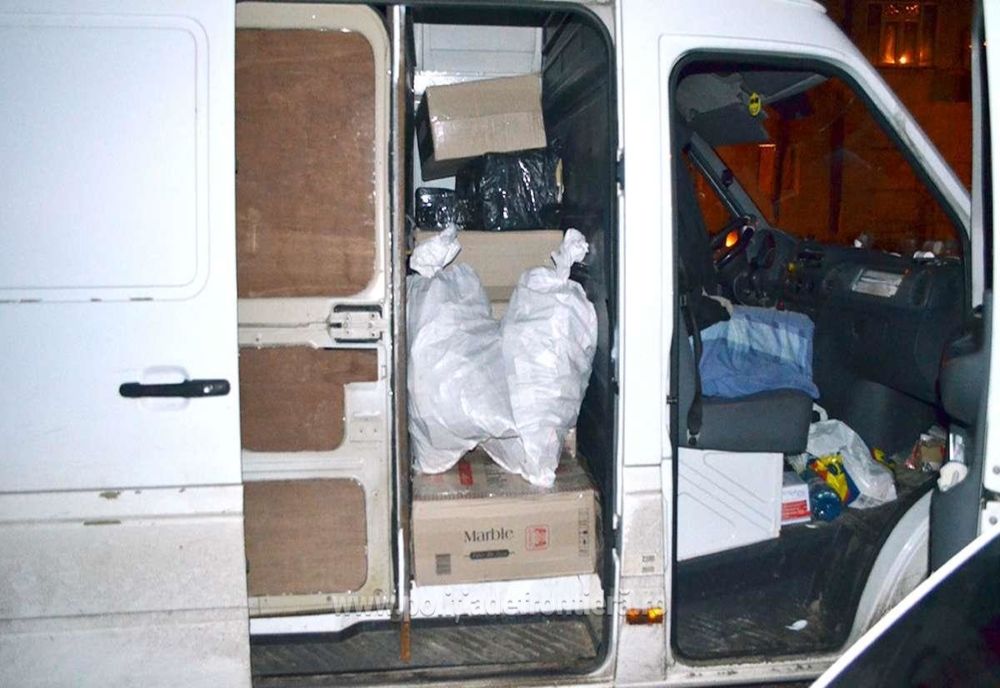 Sucevean prins în flagrant, în județul Constanța, în timp ce transporta cu mașina țigări de contrabandă VIDEO 