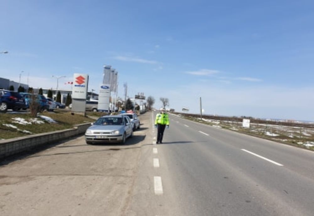 Polițiștii suceveni au aplicat sancțiuni contravenționale în valoare de aproape 190.000 de lei persoanelor care nu au respectat restricțiile de deplasare VIDEO