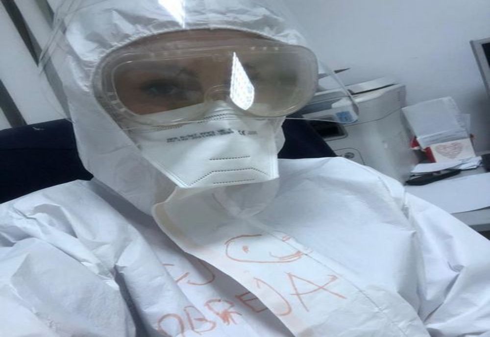Mesajul unui sergent sanitar detașat la Suceava: ”Este o perioadă foarte dificilă pentru noi, dar mai ales pentru cei de aici. Doar împreună vom putea reuși!” FOTO