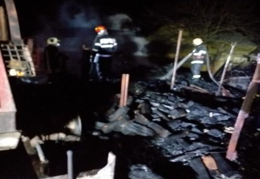 Incendiu la o gospodărie din comuna Cornu Luncii FOTO
