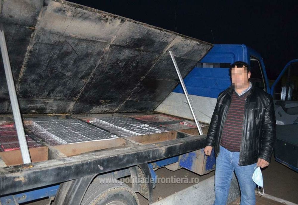 Sucevean arestat preventiv pentru 12.000 de pachete cu țigări ascunse în podeaua unei autoutilitare