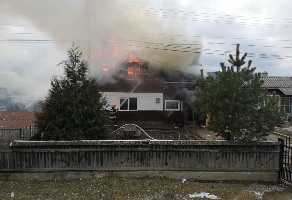 Gospodărie afectată de incendiu în Frasin (FOTO)