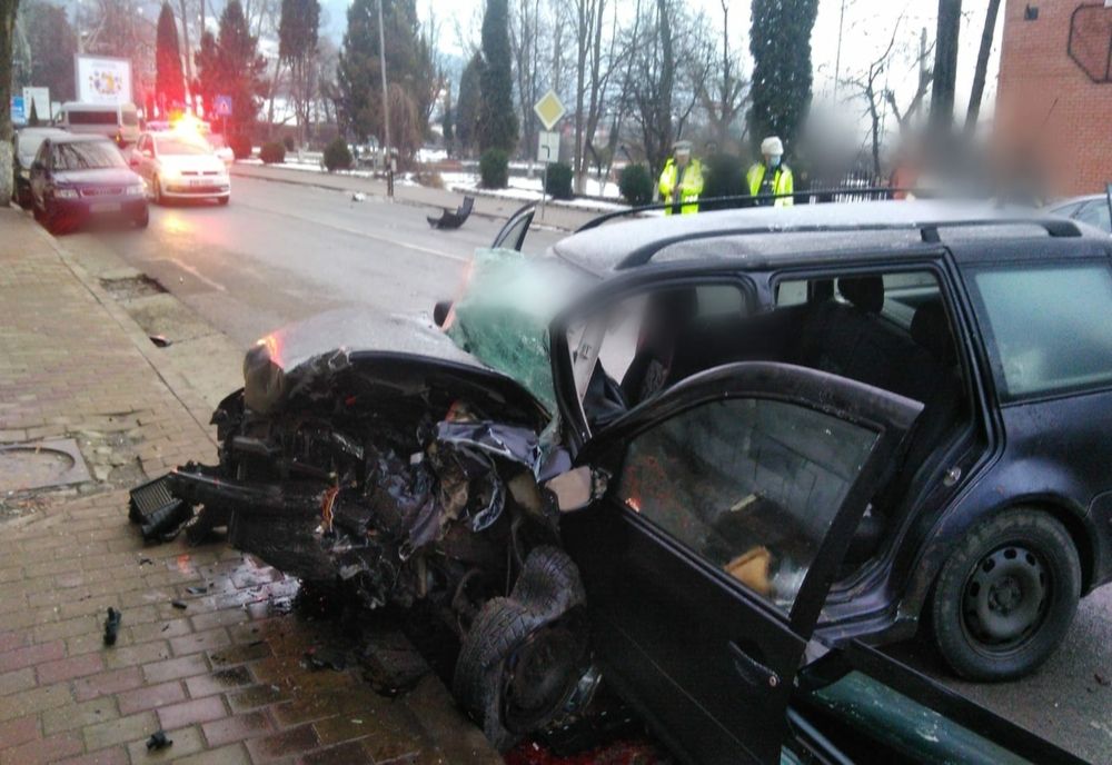 Accident grav în Vatra Dornei (FOTO)