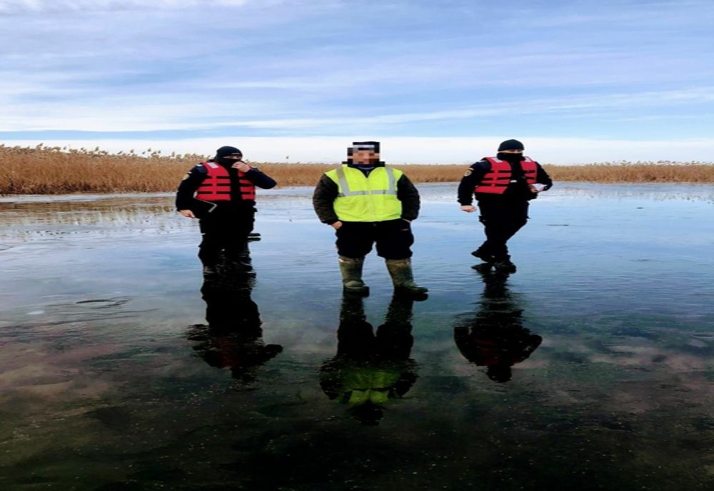 26 de amenzi date de jandarmii suceveni pentru pescuit ilegal