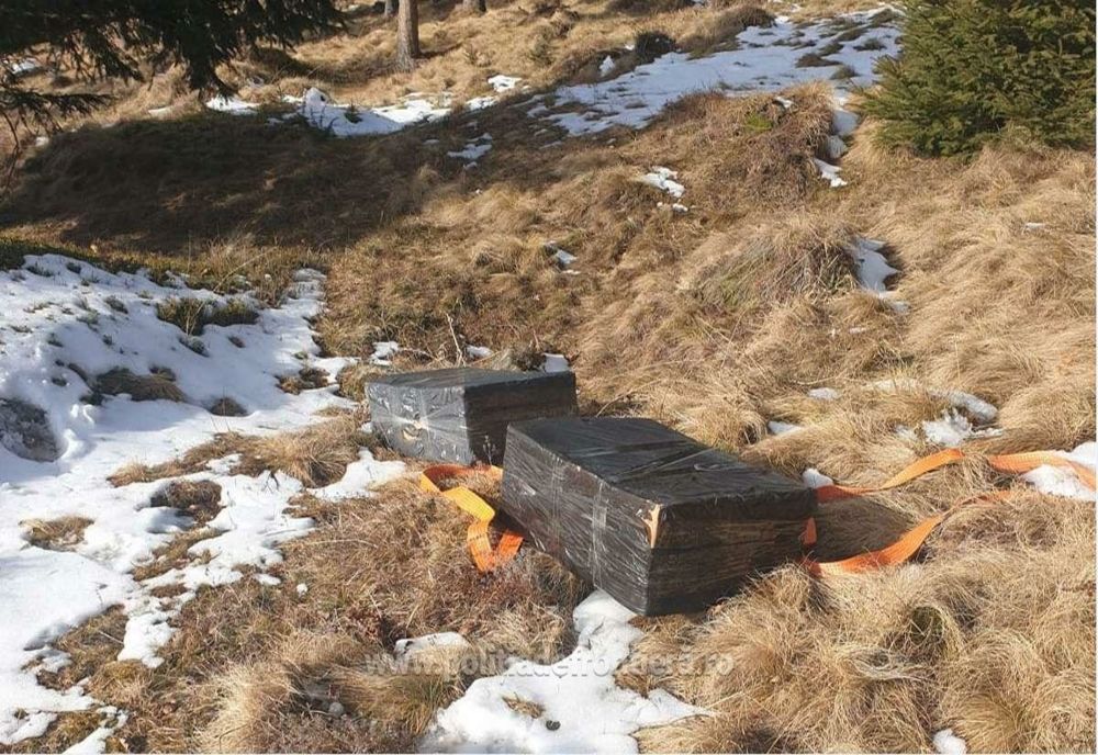 Ţigări de  peste 35.000 lei, confiscate de poliţiştii de frontieră 