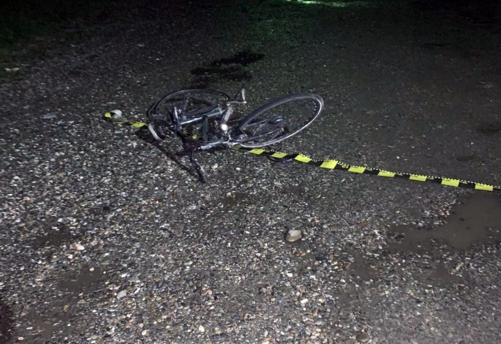 A murit după ce a căzut de pe bicicletă