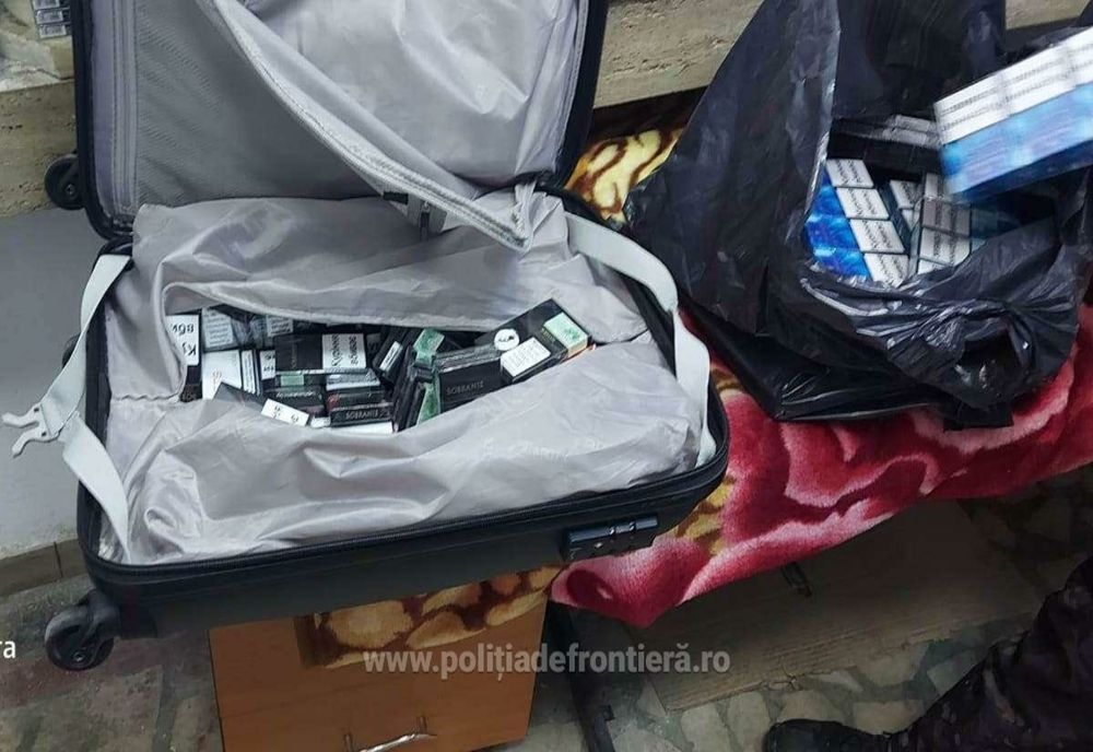 Prinsă la vamă cu 930 de pachete de țigări netimbrate