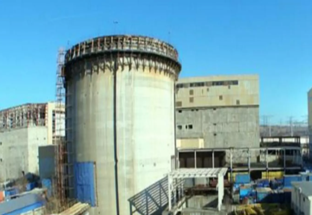 Alertă națională: 600 de kg de URANIU găsite la o fostă fabrică din Capitală! Cine și cum va neutraliza materialul radioactiv