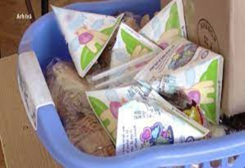 Cornul și laptele vor putea fi luate de părinți de la școală