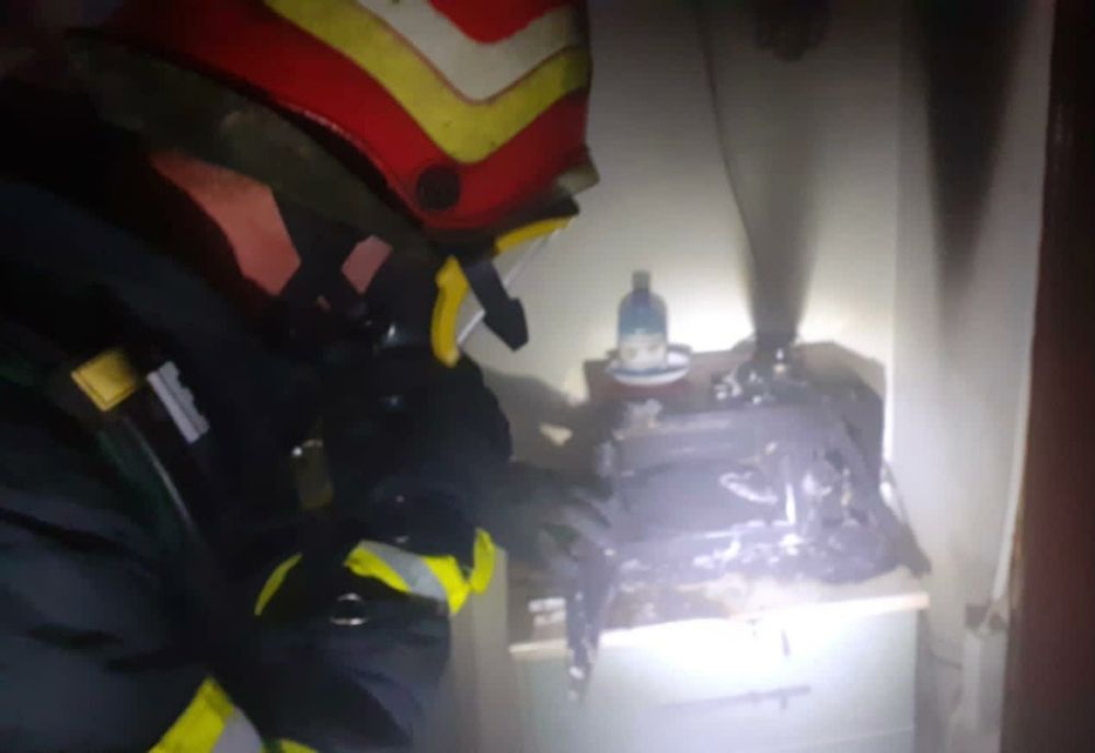 Locuință cuprinsă de flăcări la Costisa 