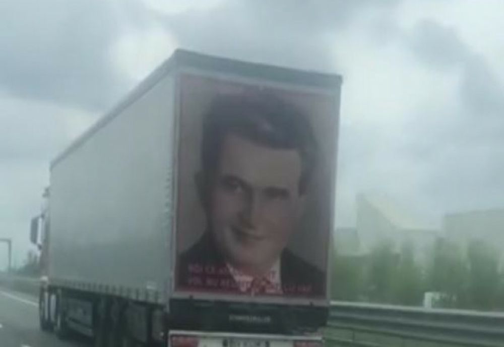 VIDEO viral cu un TIR înmatriculat în Suceava