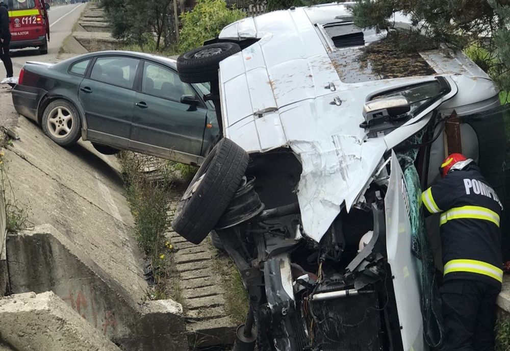 Accident rutier spectaculos pe raza localității Poiana Stampei