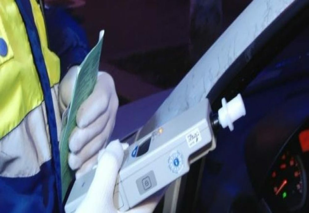 Sucevean prins la volan cu alcoolemie aproape de coma alcoolică