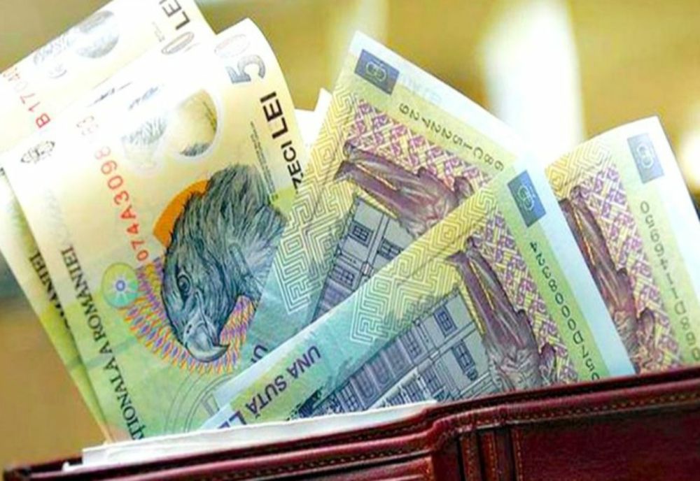 ​ Jumătate dintre români consideră că situația lor financiară din acest an s-a înrăutățit