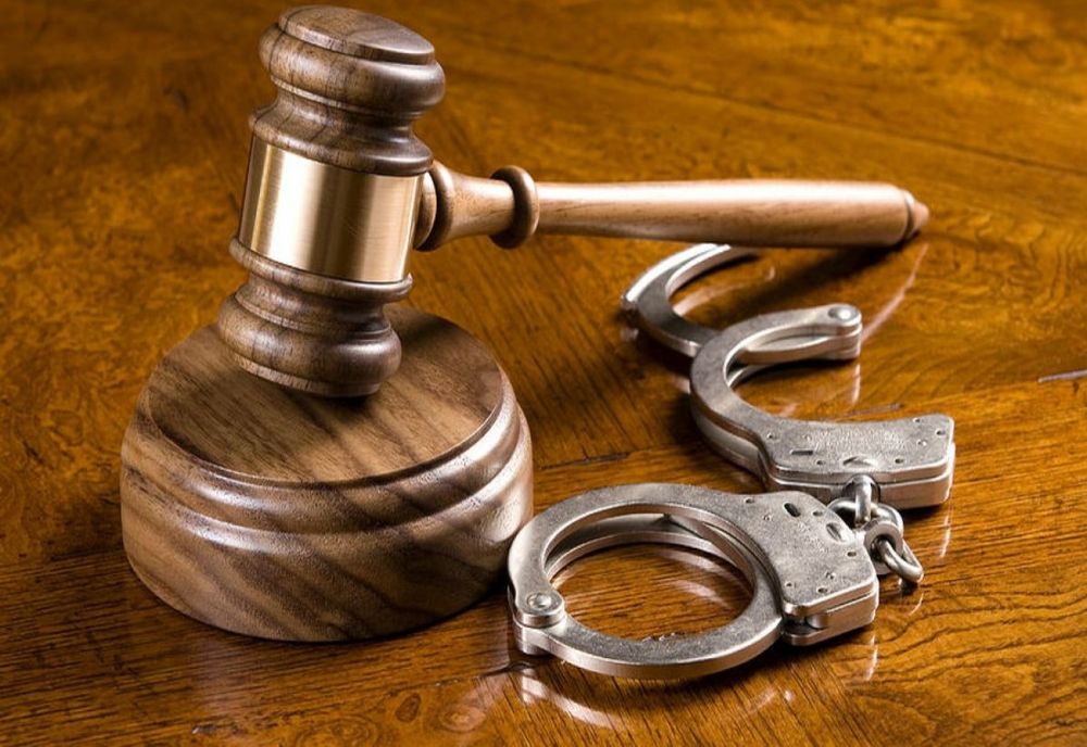 Bărbat din Suceava, condamnat la închisoare după ce a maltratat un cal și a condus băut o mașină neînmatriculată