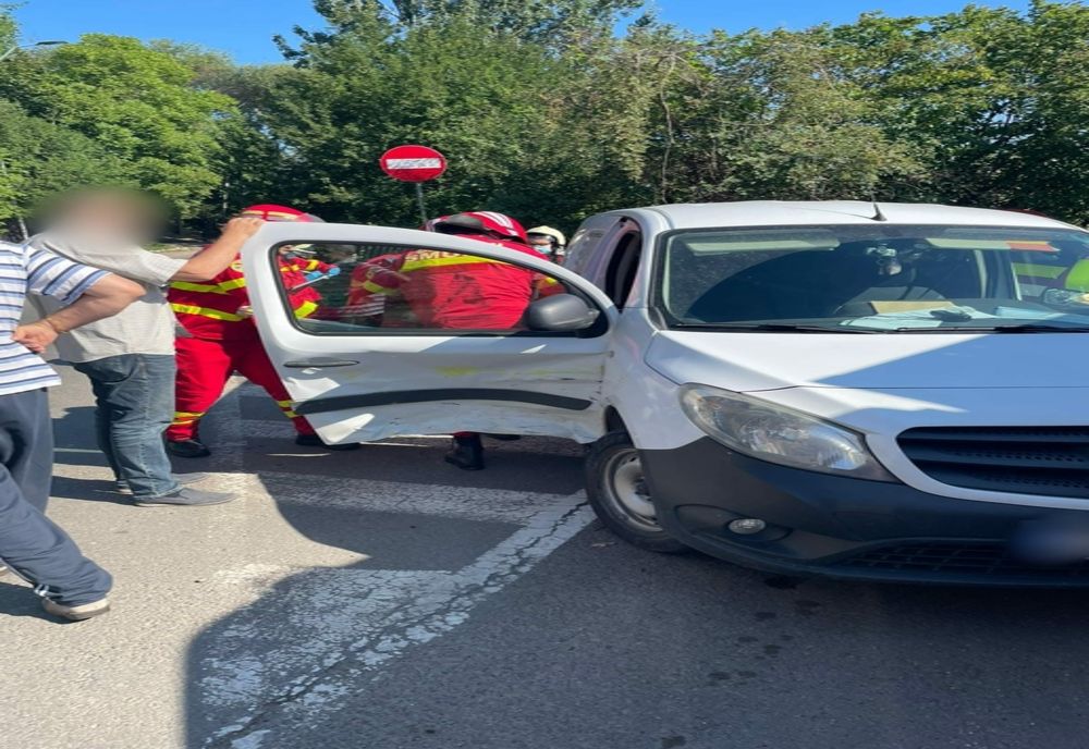 Accident în Suceava! O femeie a ajuns la spital
