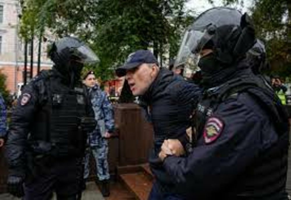 MAE le cere românilor să plece din RUSIA „cât mai curând” după mobilizarea pentru războiul din Ucraina