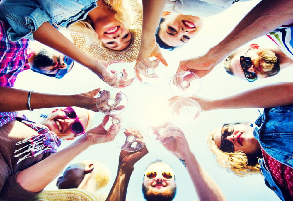 Petrecere de Halloween cu droguri. Polițiștii un intervenit