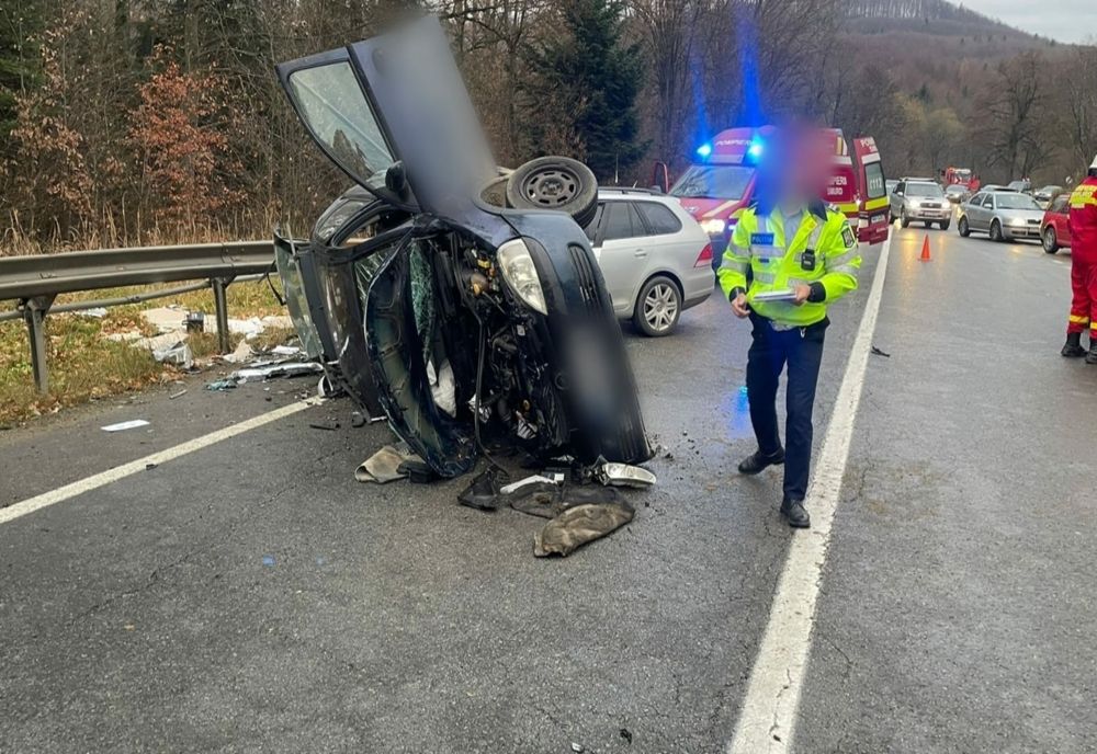 Accident grav pe un drum din Suceva! Un tânăr, în comă!