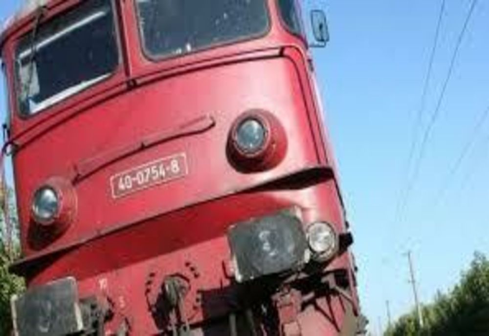 Un tren repus în circulaţie după opt ani a ajuns de la Suceava la Bucureşti cu două ore întârziere