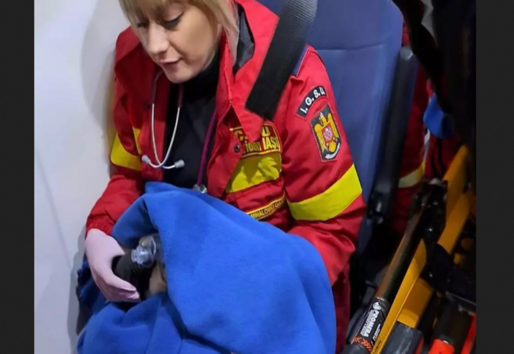 O tânără a născut prematur ajutată de medicul de gardă pe ambulanța de Terapie Intensivă