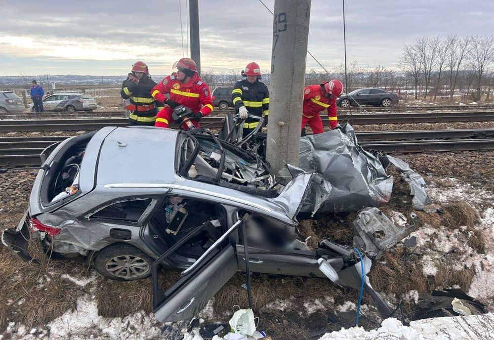 ACCIDENT cumplit în Suceava! Două persoane decedate,  doi copii în stare gravă 