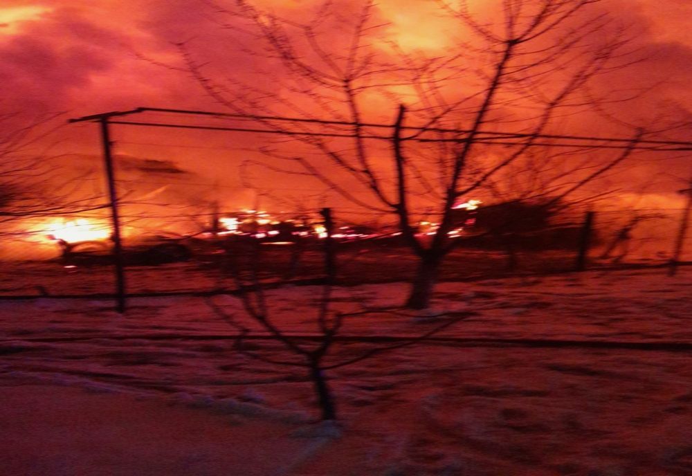 Incendiu violent la o gospodărie din Suceava