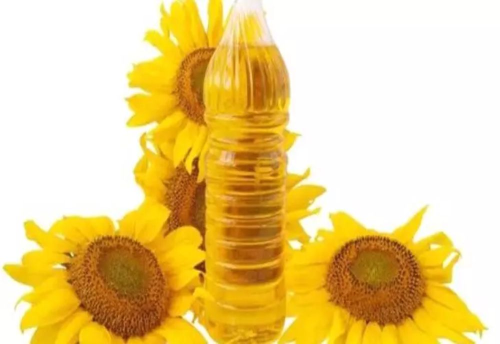 Uleiul ieftin din Ucraina a invadat hipermarketurile din România