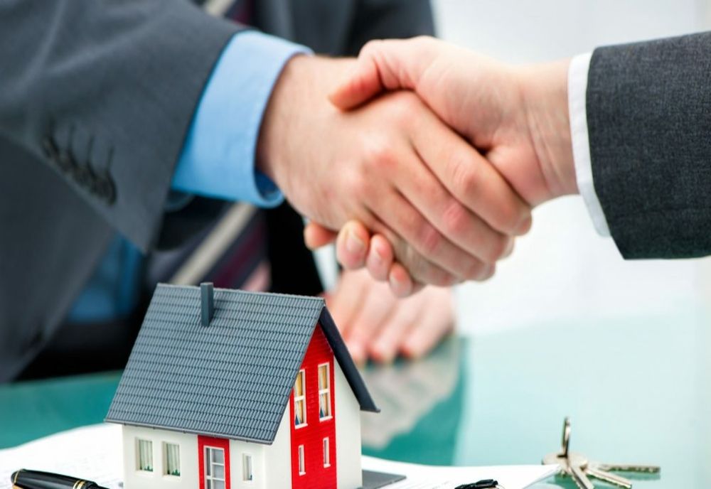 Ce taxe trebuie să plătești și cât te costă să treci un imobil pe numele tău în 2023