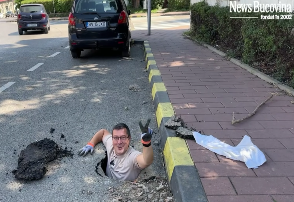 Groapă-crater pe străzile din Suceava. Pericol public uriaș