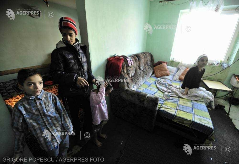 INS: Cheltuielile cu protecţia socială, în România, au avut o pondere de 16,2% din PIB, în 2022