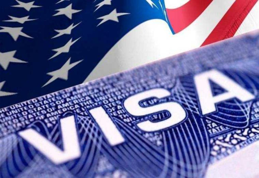 VISA WAIVER: PREMIERUL CIOLACU INVOCĂ "O ÎNTÂRZIERE TEMPORARĂ LEGATĂ DE IMPLEMENTAREA UNOR CHESTIUNI TEHNICE"