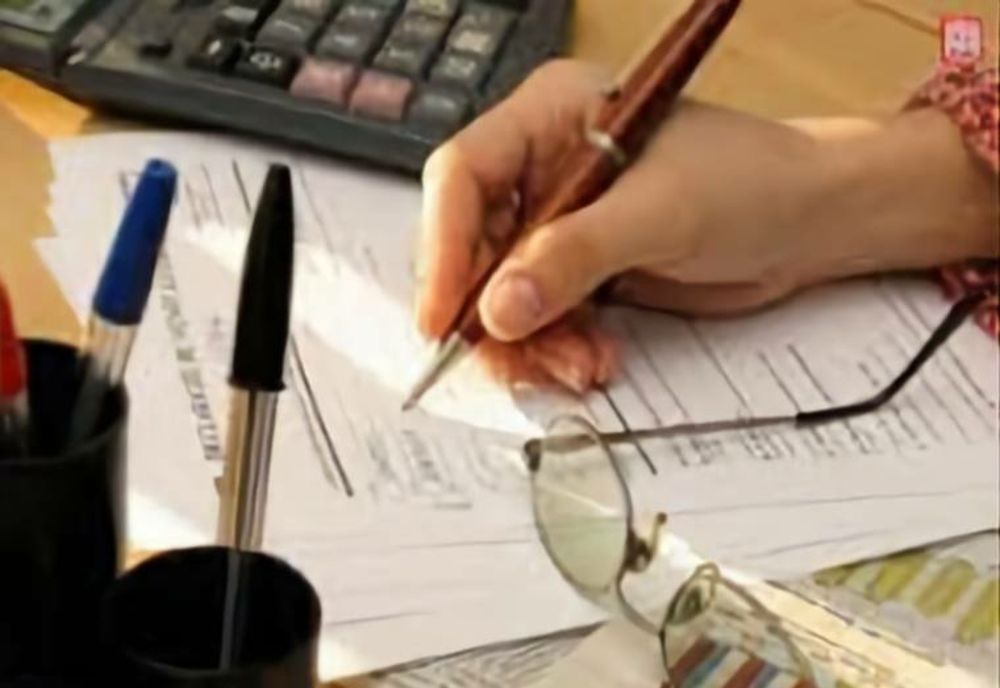 Proiectul de lege care va limita cumulul pensiei cu salariul la stat urmează să fie definitivat