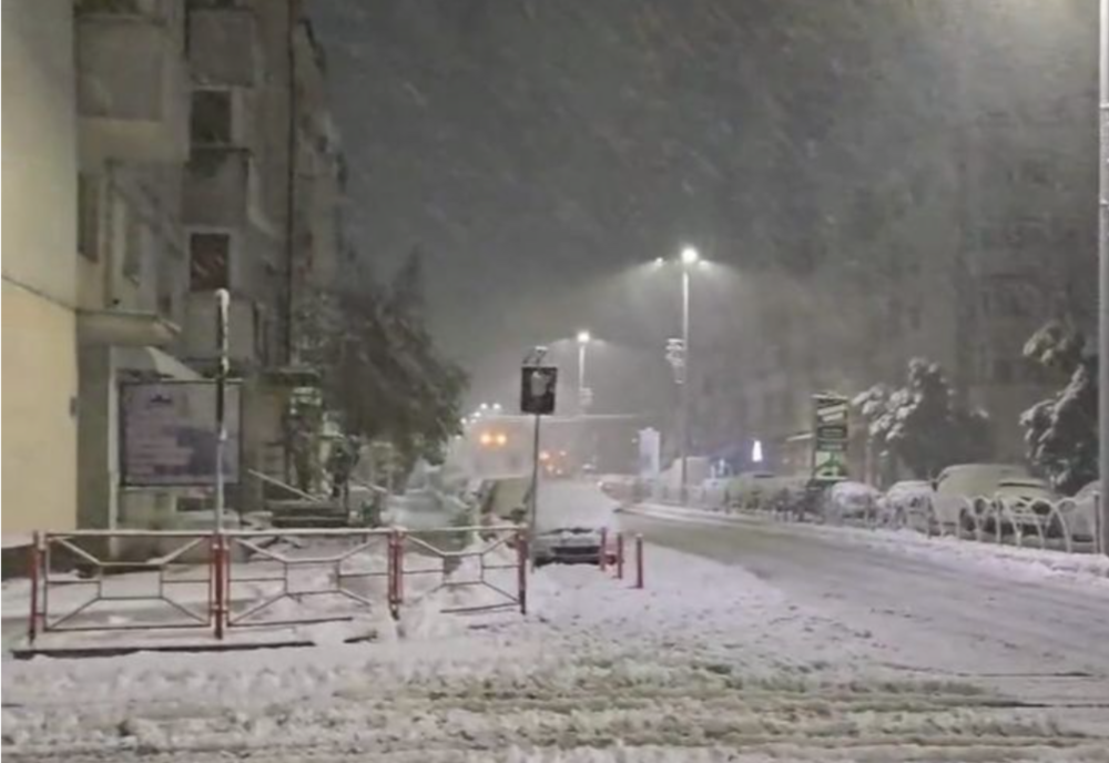 PESTE 60 DE UTILAJE DE DESZĂPEZIRE AU INTERVENIT PE DRUMURILE DIN SUCEAVA