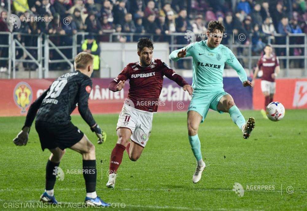 FOTBAL: CFR CLUJ ŞI RAPID S-AU CALIFICAT ÎN SFERTURILE CUPEI ROMÂNIEI