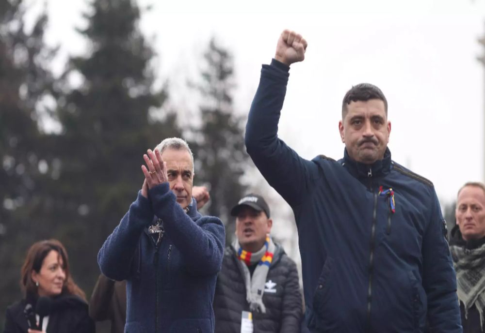 GEORGE SIMION, MESAJ DE FORȚĂ ÎN SPRIJINUL LUI CĂLIN GEORGESCU: OPRIȚI PERSECUȚIILE POLITICE!