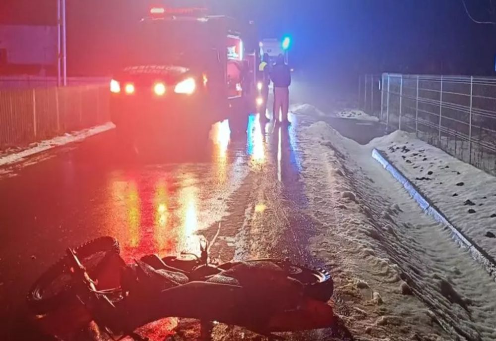 Accident grav între două motociclete conduse de doi minori, în Suceava. Adolescent de 16 ani, în stare critică