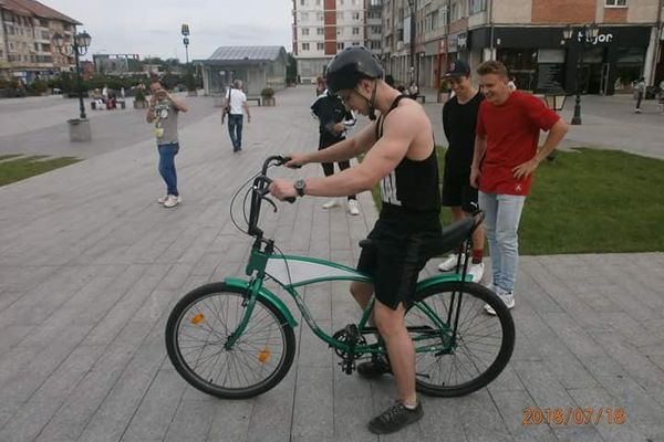 Peste o sută de suceveni au testat “Bicicleta beată” VIDEO