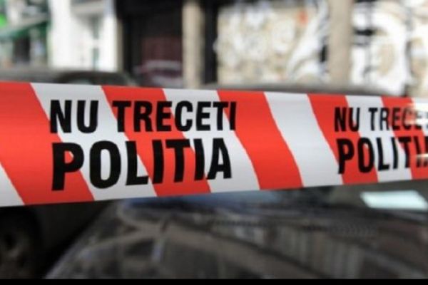 Un bărbat a murit după ce a căzut de pe o scară direct în țepușa unui gard