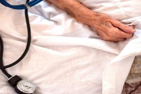 Explozie puternică la o bucătărie de vară din Drăgoiești. Proprietara a suferit arsuri, fiind găsită abia după două zile de rude