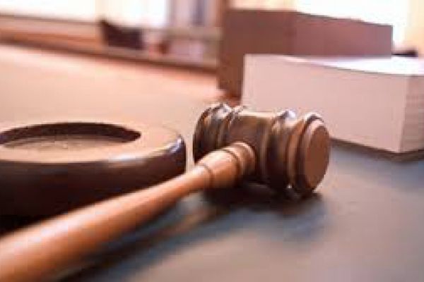 Control judiciar pentru un tânăr recidivist care a condus beat și fără permis