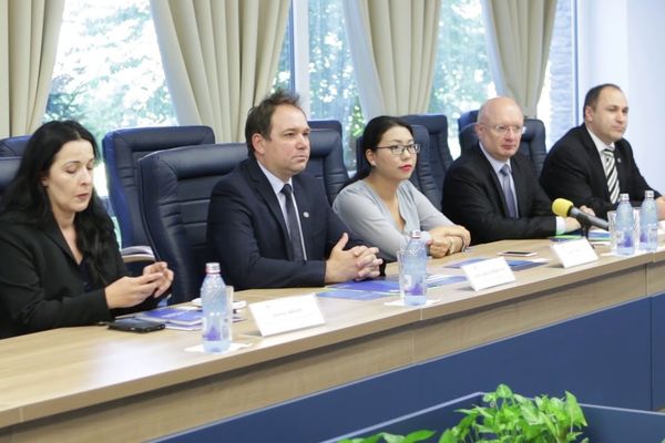 VIDEO Delegație de profesori și reprezentanți ai Partidului Comunist din China, vizită la USV