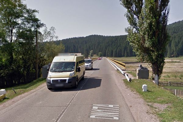 Restricții de viteză și tonaj pe DN 17A, pe podul din Vatra Moldoviței