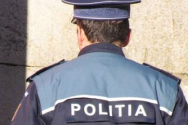 Rădășeni.Ce a găsit un bărbat când s-a apucat de renovat locuința. A mers imediat la poliție